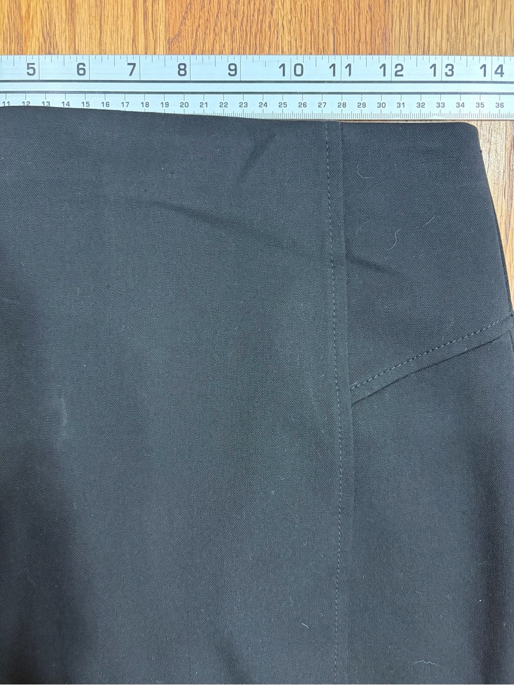 Express Black Zip-Back Pencil Skirt (2) - Picture 5 of 9